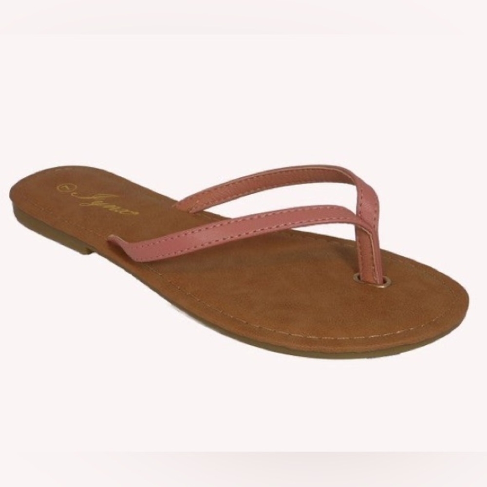 NIB mauve pink flip flop sandals size 6